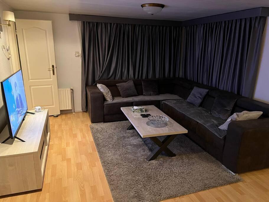 Luxe Chalet In Prachtig Natuurgebied Lith エクステリア 写真